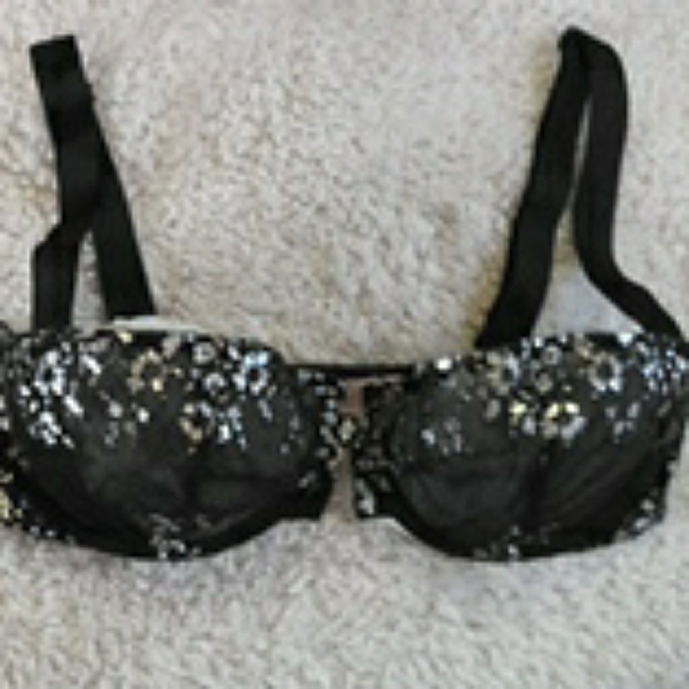Victoria's Secret 34D NWT Bra with panty